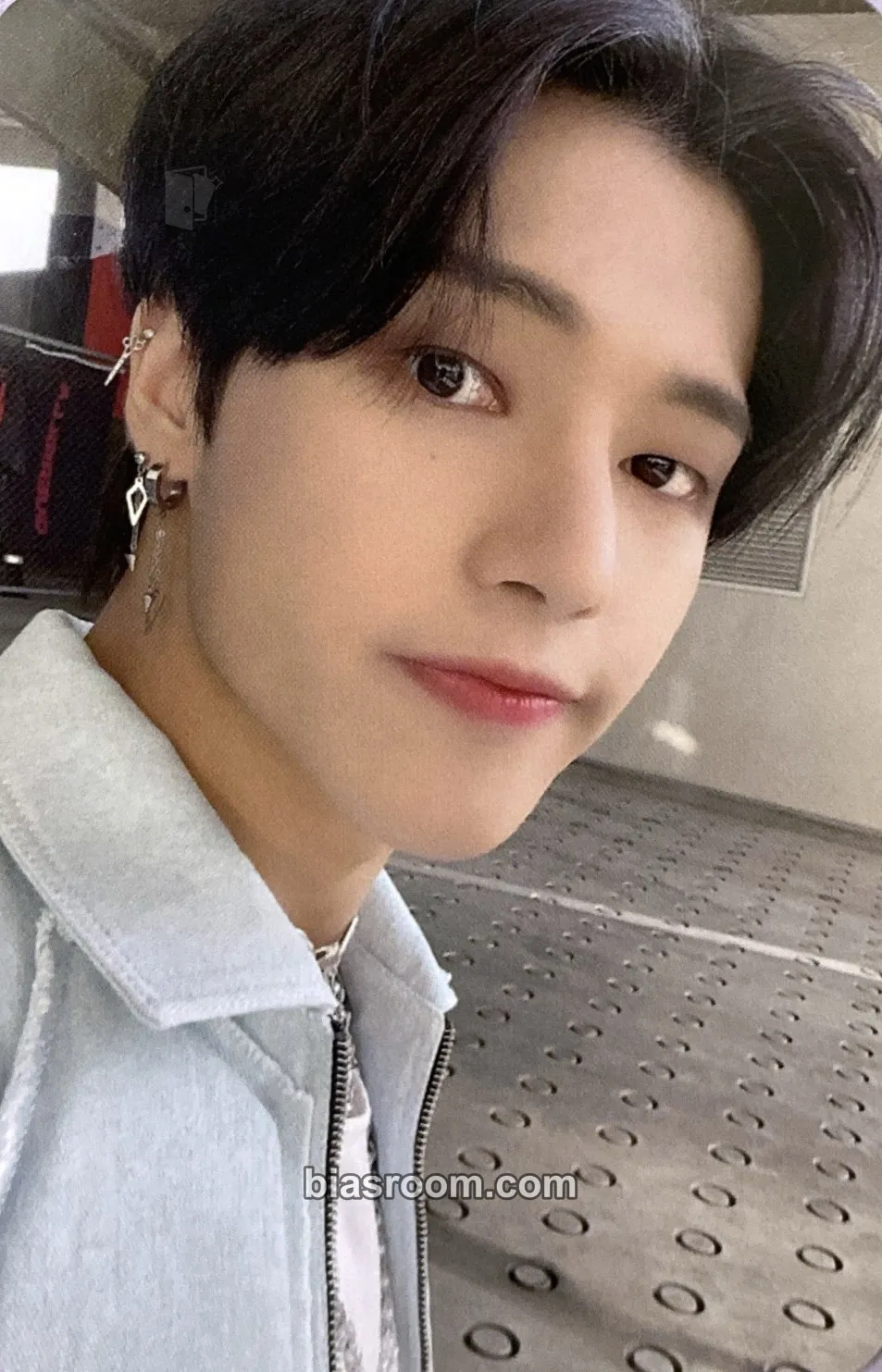 Wooyoung THE WORLD EP.1 : MOVEMENT Photocard - ATEEZ - ATEEZ K-pop photocard