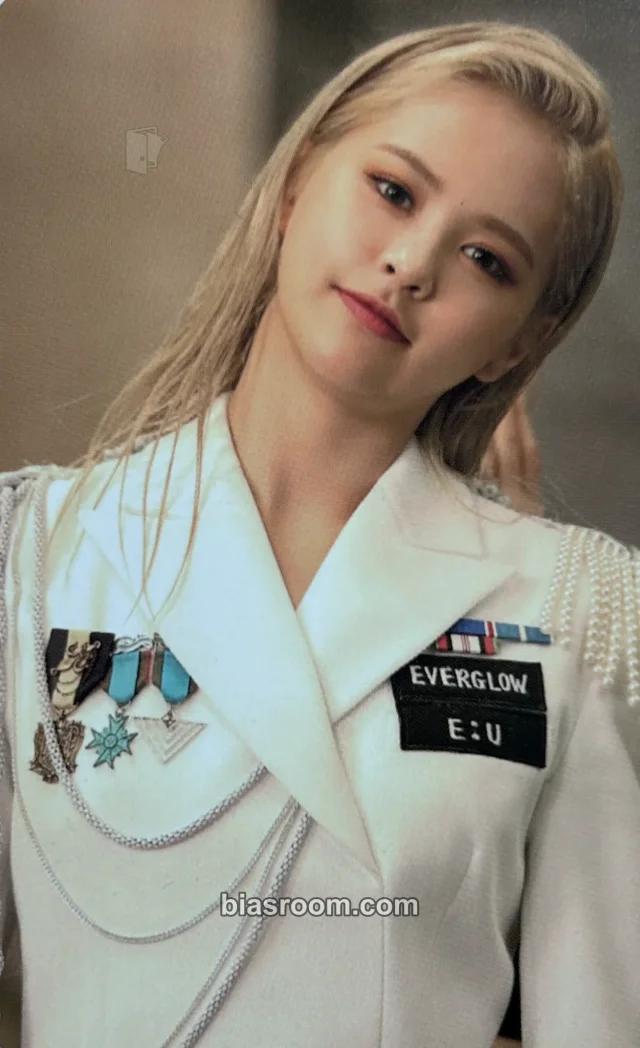 EVERGLOW - E:U - Hush Album album photocard