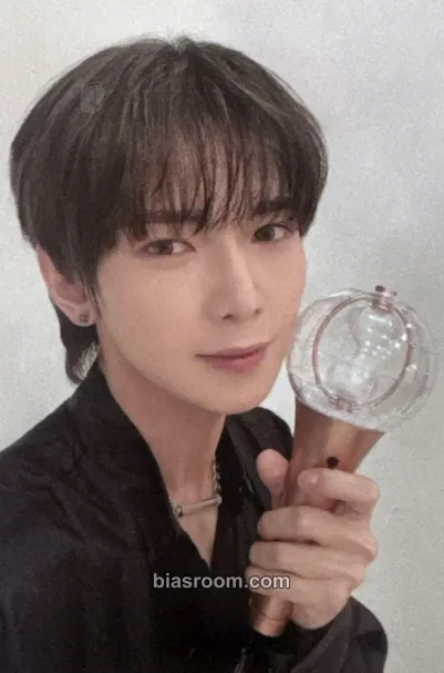 Yeosang Towards The Light : Will To Power World Tour 2024 - 2025 Photocard - ATEEZ - ATEEZ K-pop photocard
