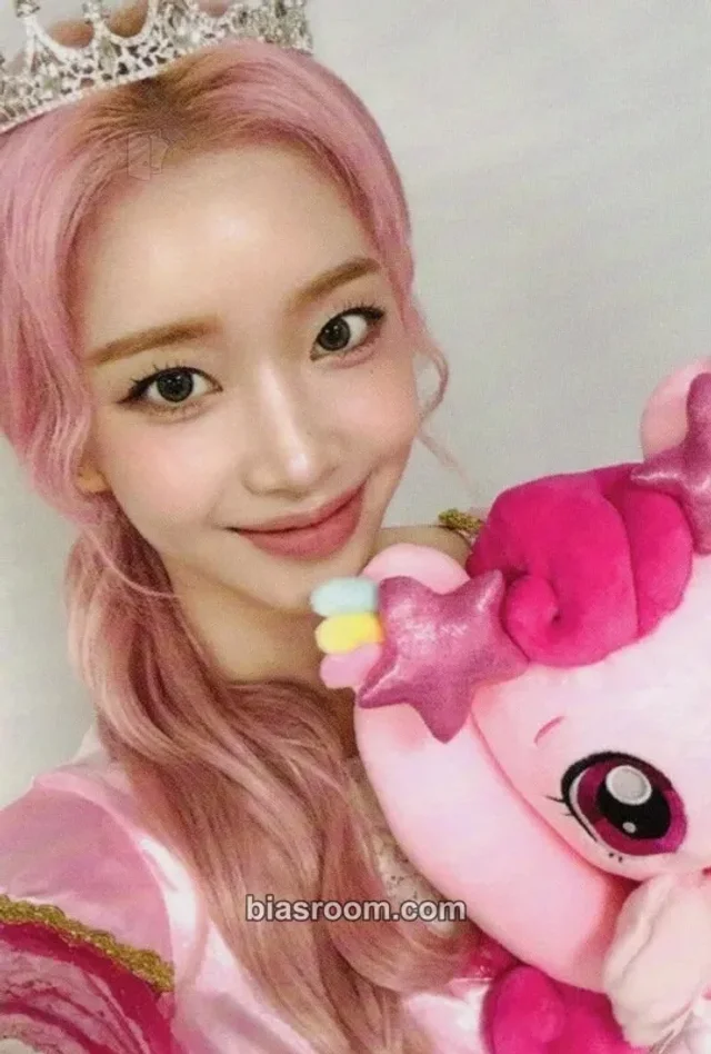 STAYC - Sumin - S Album apple music lucky draw round 2