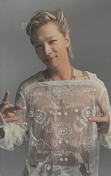 Taeyang Down to Earth (Taeyang Solo) Photocard - BIGBANG - BIGBANG K-pop photocard