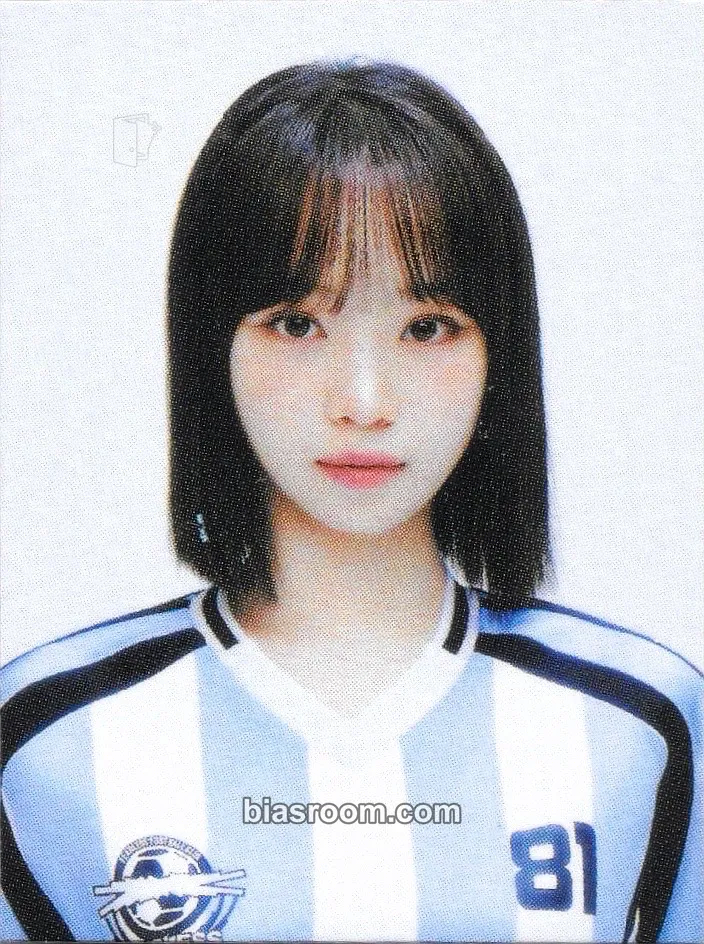 Kim Chaewon 2025 FEARNOT Membership Kit Photocard - LE SSERAFIM - LE SSERAFIM K-pop photocard
