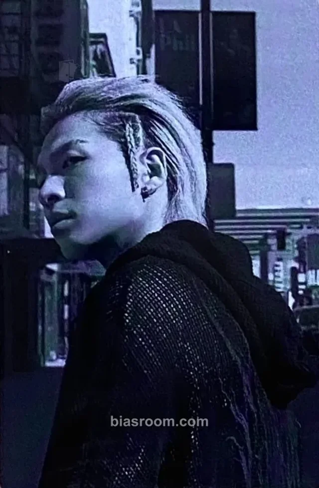 BIGBANG - Taeyang - Down to Earth (Taeyang Solo) Album withmuu pob (pre-order benefit)