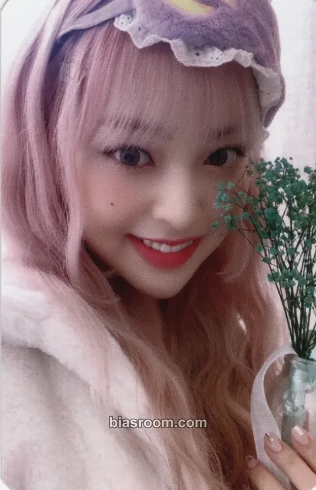 LUNARSOLAR - Yuuri - SOLAR: rise Album gmarket pob (pre-order benefit)
