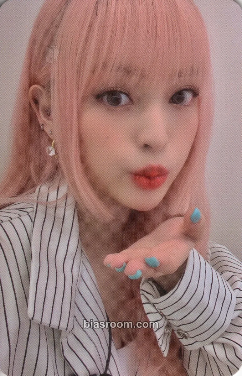 Yuuri Photocards (LUNARSOLAR) | Bias Room