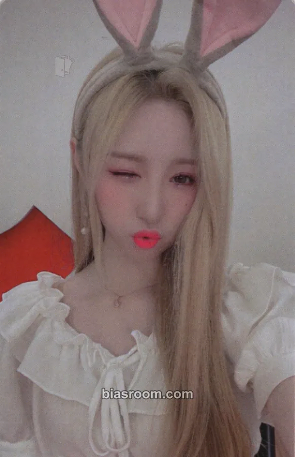 MUU (Taeryeong) SOLAR: rise Photocard - LUNARSOLAR - LUNARSOLAR K-pop photocard