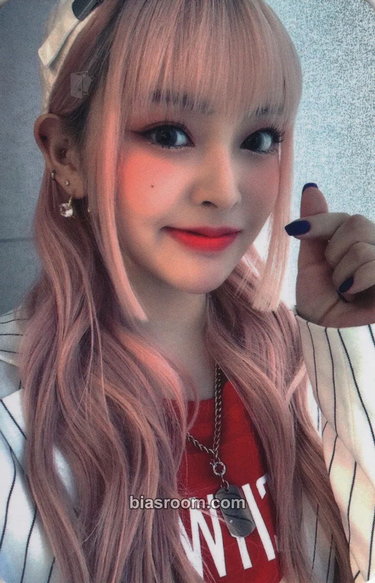Yuuri SOLAR: rise Photocard - LUNARSOLAR - photocard K-pop LUNARSOLAR