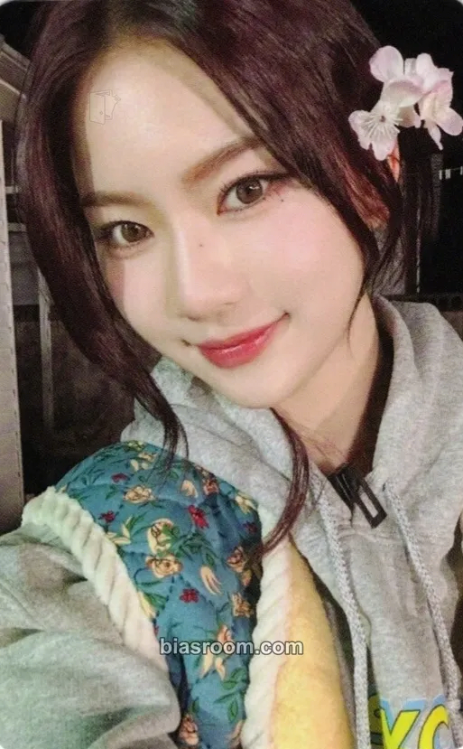 Isa S Photocard - STAYC - STAYC K-pop photocard