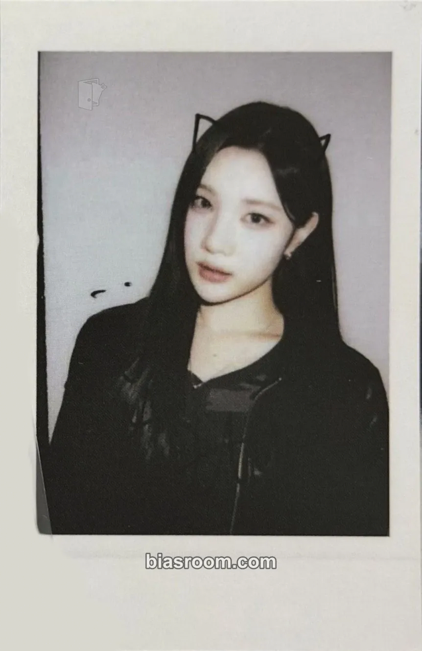 Juun FOCUS Photocard - Hearts2Hearts - Hearts2Hearts K-pop photocard