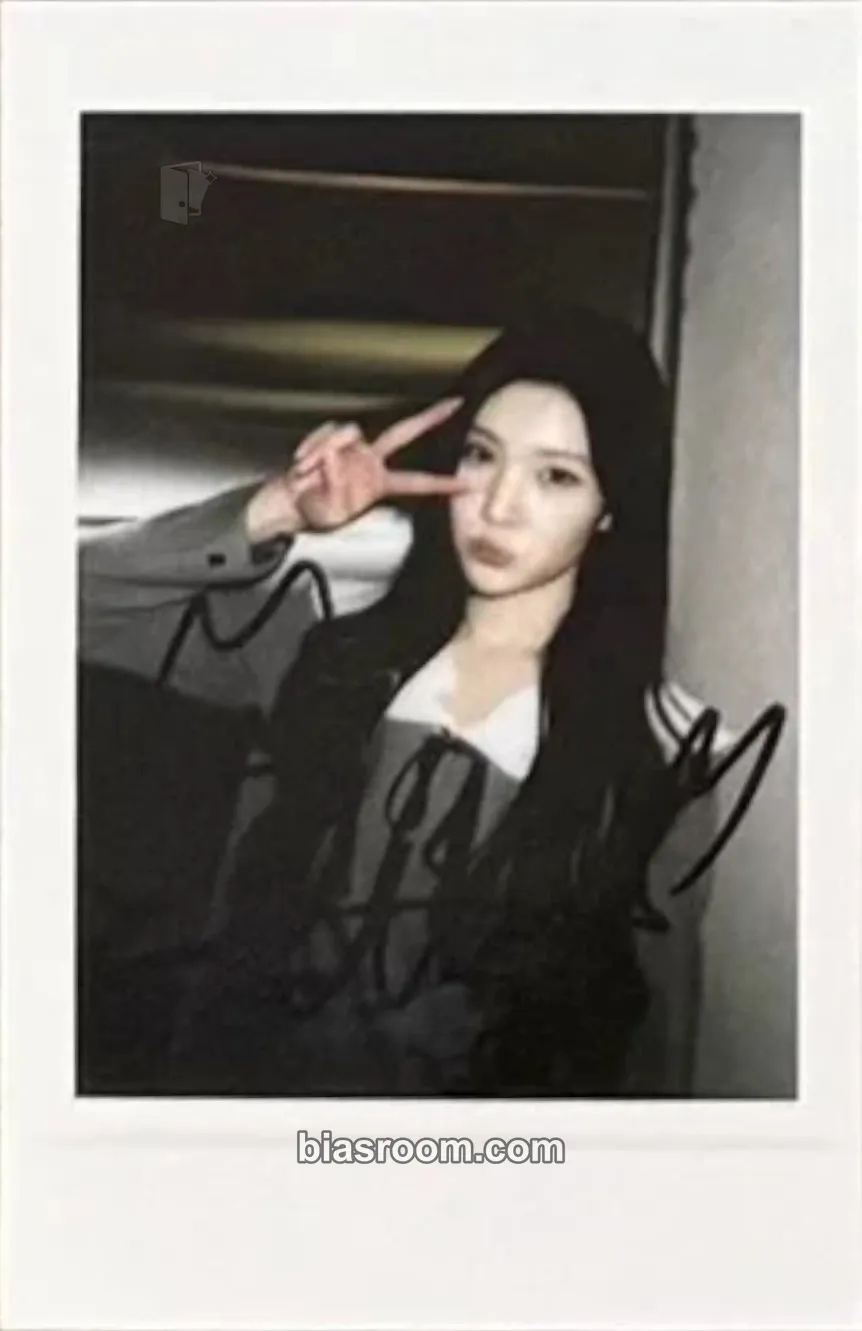 Juun FOCUS Photocard - Hearts2Hearts - Hearts2Hearts K-pop photocard