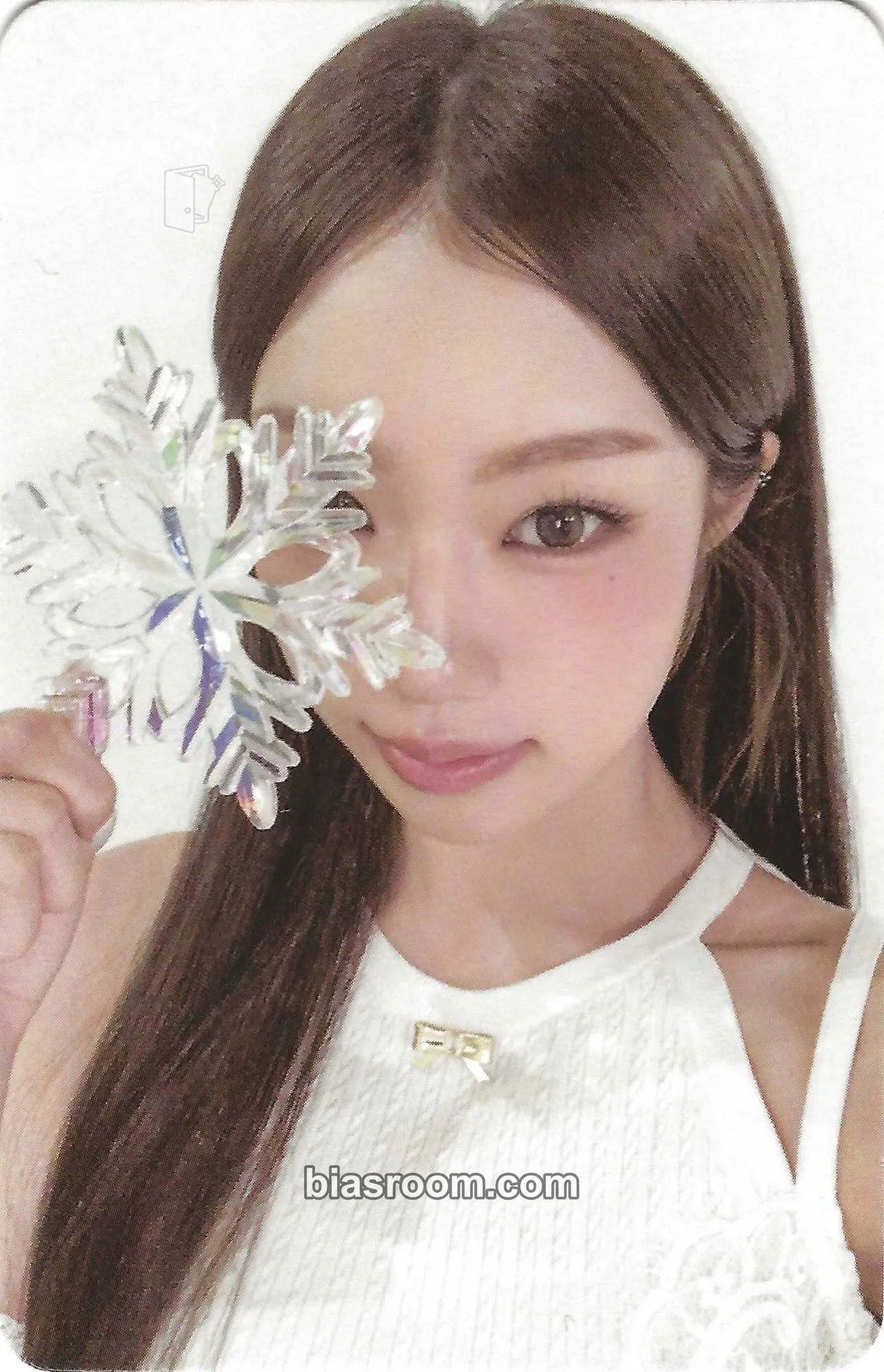 Choi Jungeun 2026 Season’s Greetings: <365 Knots> Photocard - izna - izna K-pop photocard