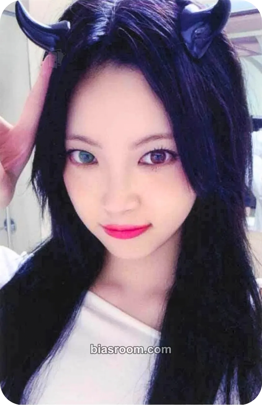 Hong Eunchae CRAZY Photocard - LE SSERAFIM - LE SSERAFIM K-pop photocard