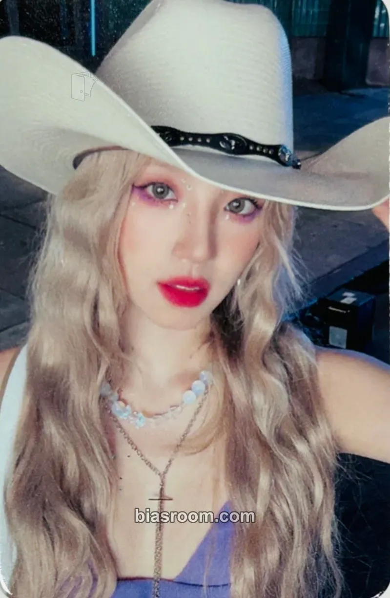 Yuqi YUQ1 Photocard - i-dle - i-dle K-pop photocard