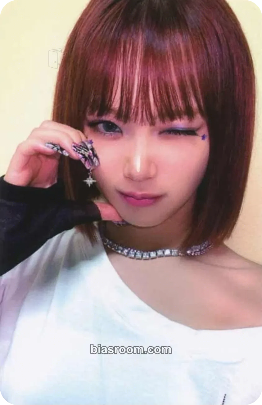 Kim Chaewon CRAZY Photocard - LE SSERAFIM - LE SSERAFIM K-pop photocard