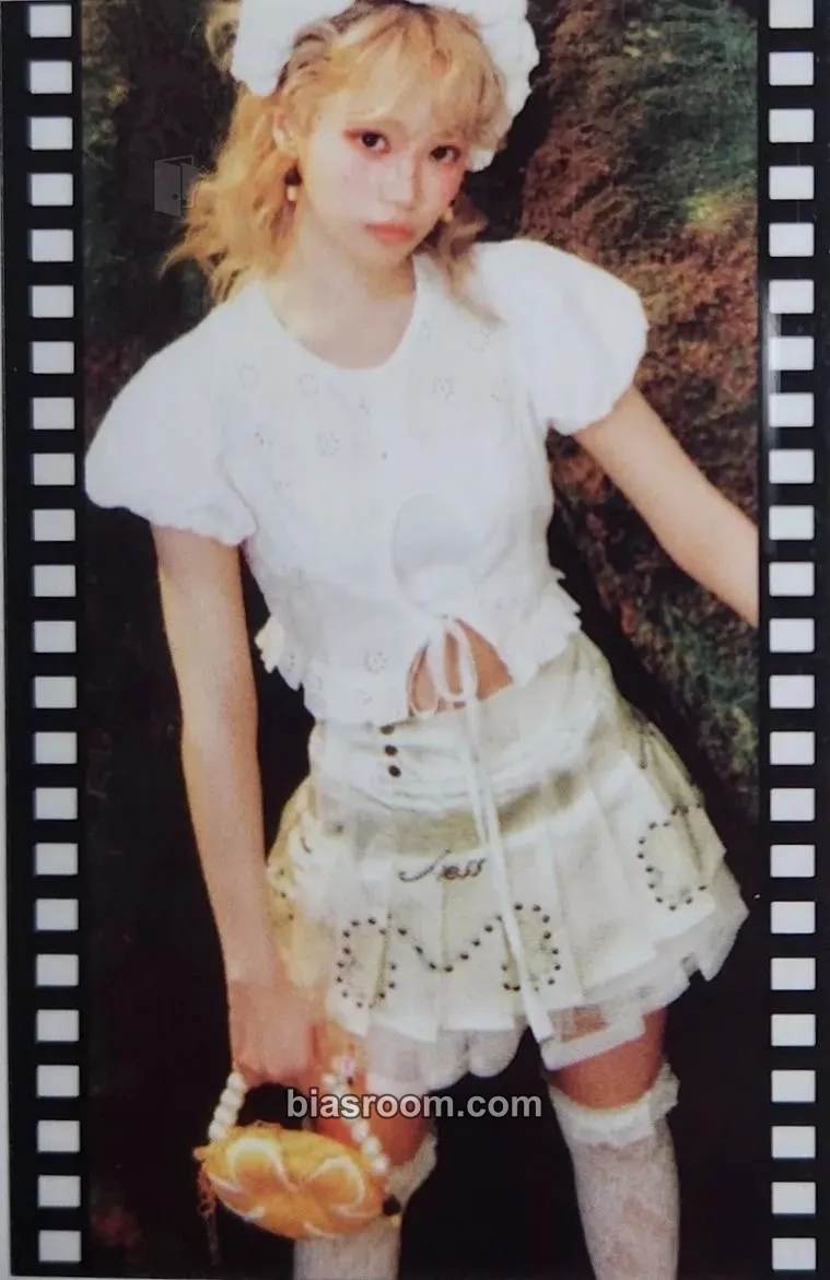 Kim Chaewon CRAZY Photocard - LE SSERAFIM - LE SSERAFIM K-pop photocard