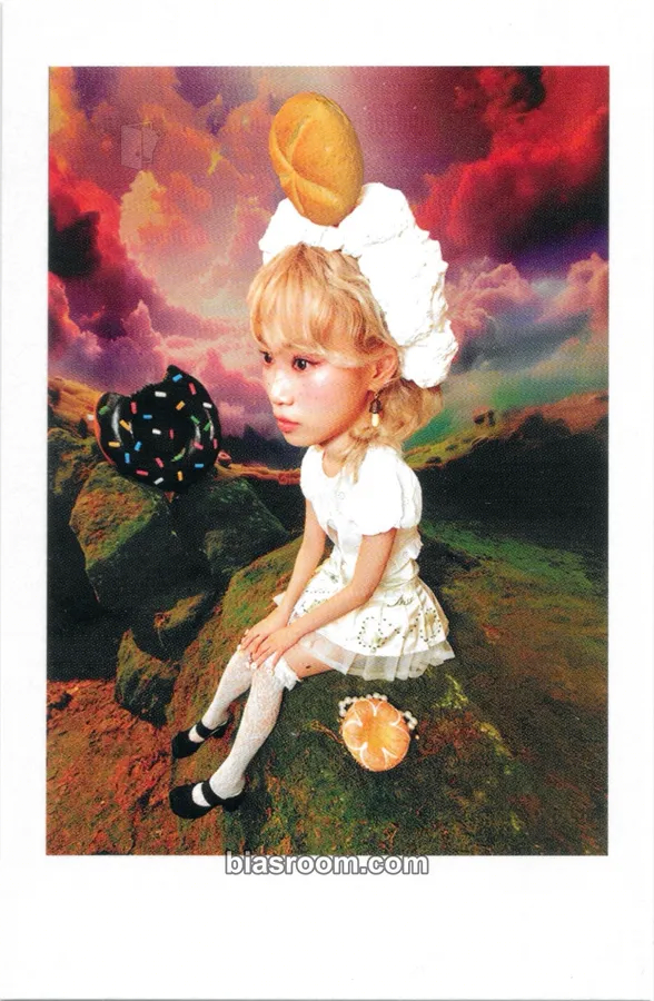 Kim Chaewon CRAZY Photocard - LE SSERAFIM - LE SSERAFIM K-pop photocard