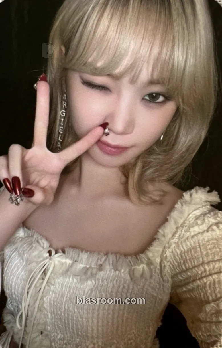 Kim Chaewon EASY Photocard - LE SSERAFIM - LE SSERAFIM K-pop photocard