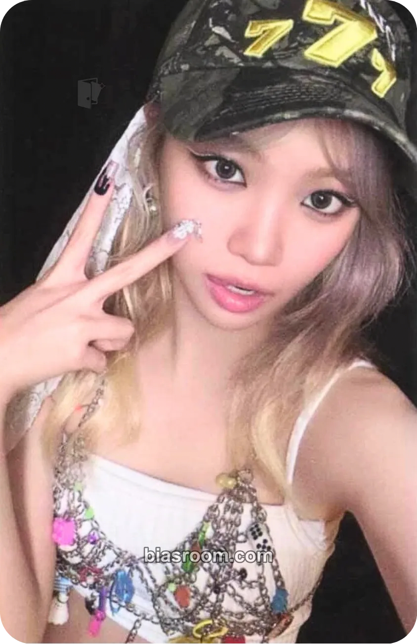 Kim Chaewon EASY Photocard - LE SSERAFIM - LE SSERAFIM K-pop photocard