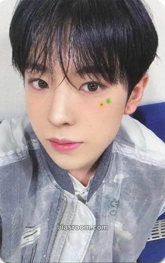 Yushi Songbird Photocard - NCT WISH - NCT WISH K-pop photocard