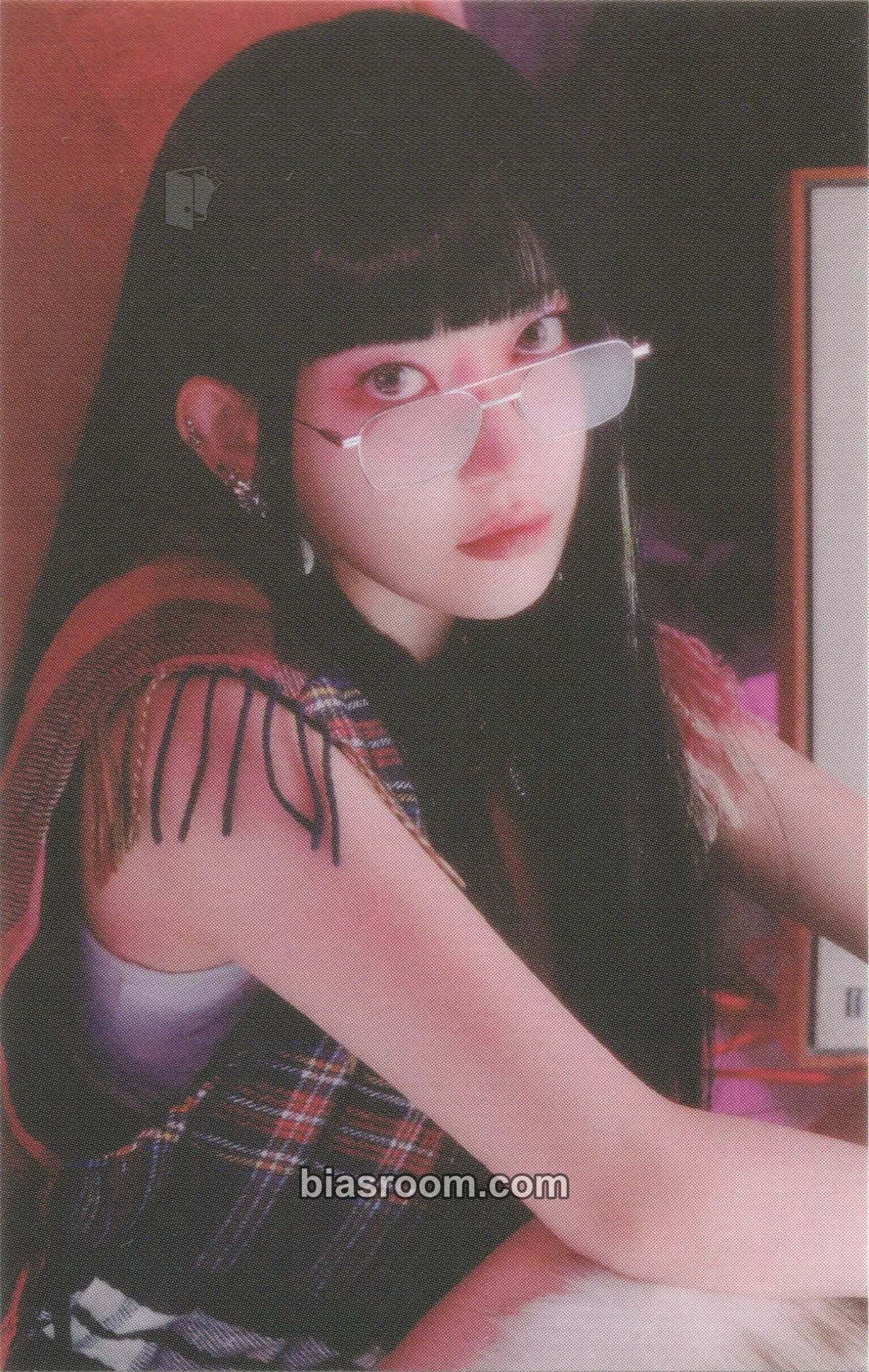 Sakura EASY Photocard - LE SSERAFIM - LE SSERAFIM K-pop photocard
