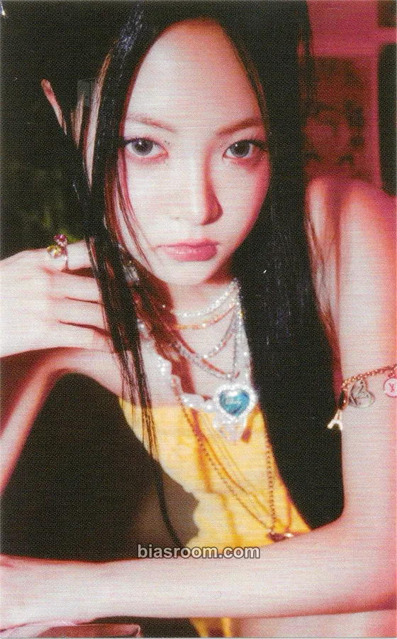 Hong Eunchae EASY Photocard - LE SSERAFIM - LE SSERAFIM K-pop photocard