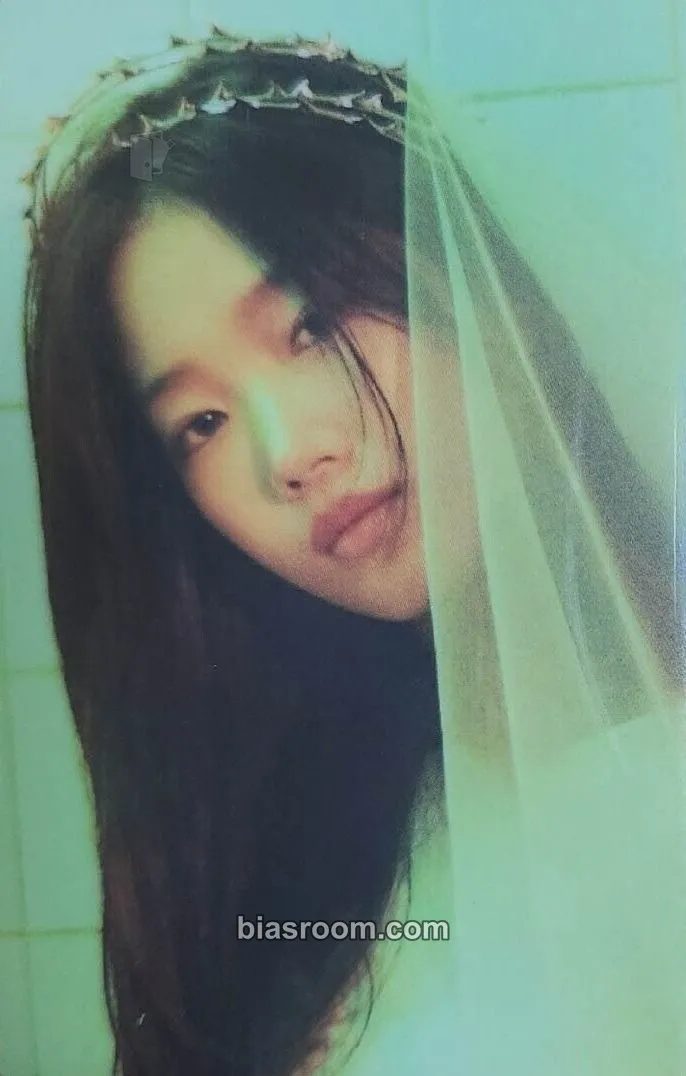 Kazuha EASY Photocard - LE SSERAFIM - LE SSERAFIM K-pop photocard