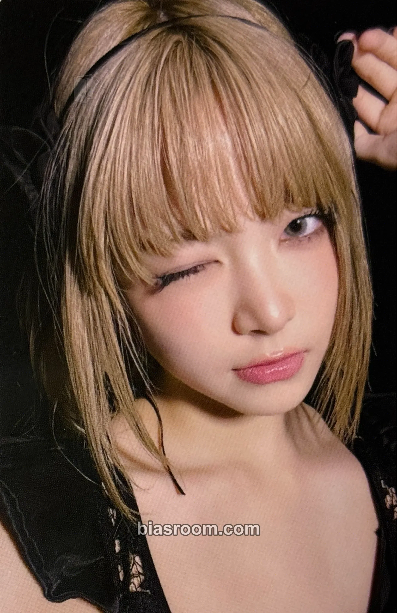 Hong Eunchae EASY Photocard - LE SSERAFIM - LE SSERAFIM K-pop photocard