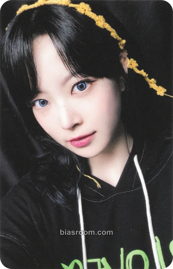Hong Eunchae EASY Photocard - LE SSERAFIM - LE SSERAFIM K-pop photocard