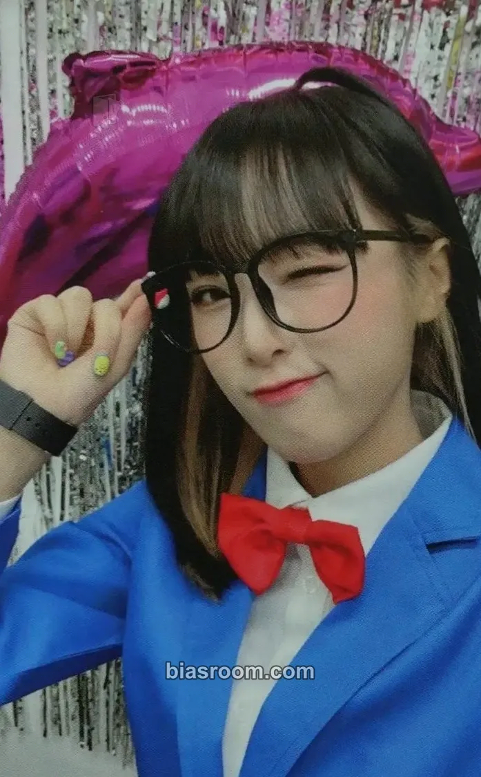 Yena SMiLEY Photocard - Yena K-pop photocard