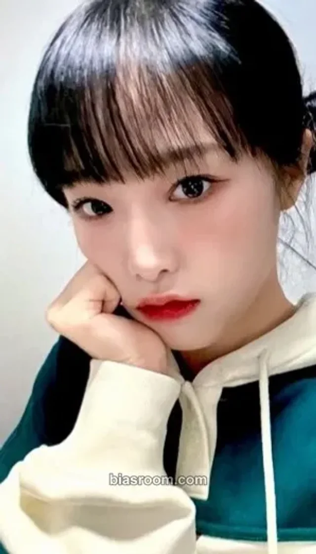 Yena - Yena - SMARTPHONE Album apple music fansign round 4