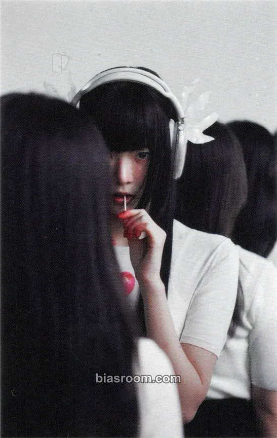 Hong Eunchae UNFORGIVEN Photocard - LE SSERAFIM - LE SSERAFIM K-pop photocard