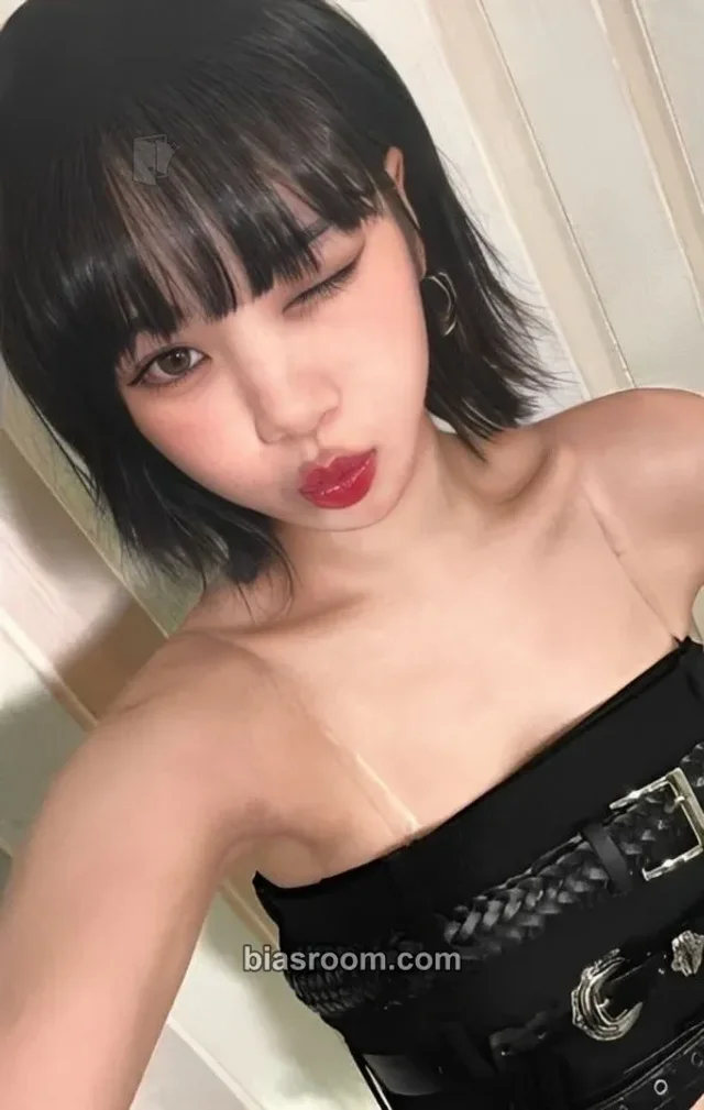 LE SSERAFIM - Kim Chaewon - UNFORGIVEN Album week 2 broadcast