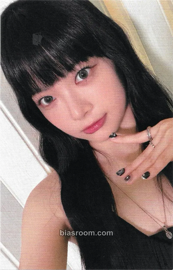 Hong Eunchae UNFORGIVEN Photocard - LE SSERAFIM - LE SSERAFIM K-pop photocard