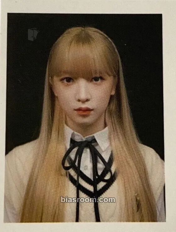 Haruna The Collective Soul and Unconscious: Chapter One Photocard - Billlie - Billlie K-pop photocard
