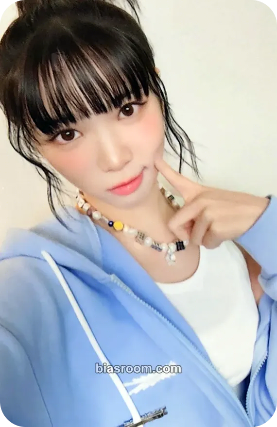Kim Chaewon UNFORGIVEN Photocard - LE SSERAFIM - LE SSERAFIM K-pop photocard