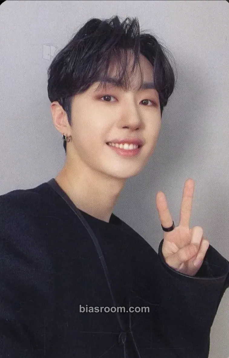 Bitsaeon Peak Time Concert Photocard - M.O.N.T - M.O.N.T K-pop photocard