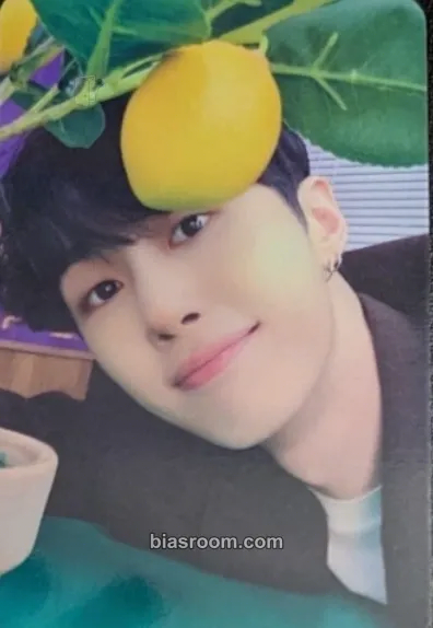 Bitsaeon Peak Time Concert Photocard - M.O.N.T - M.O.N.T K-pop photocard