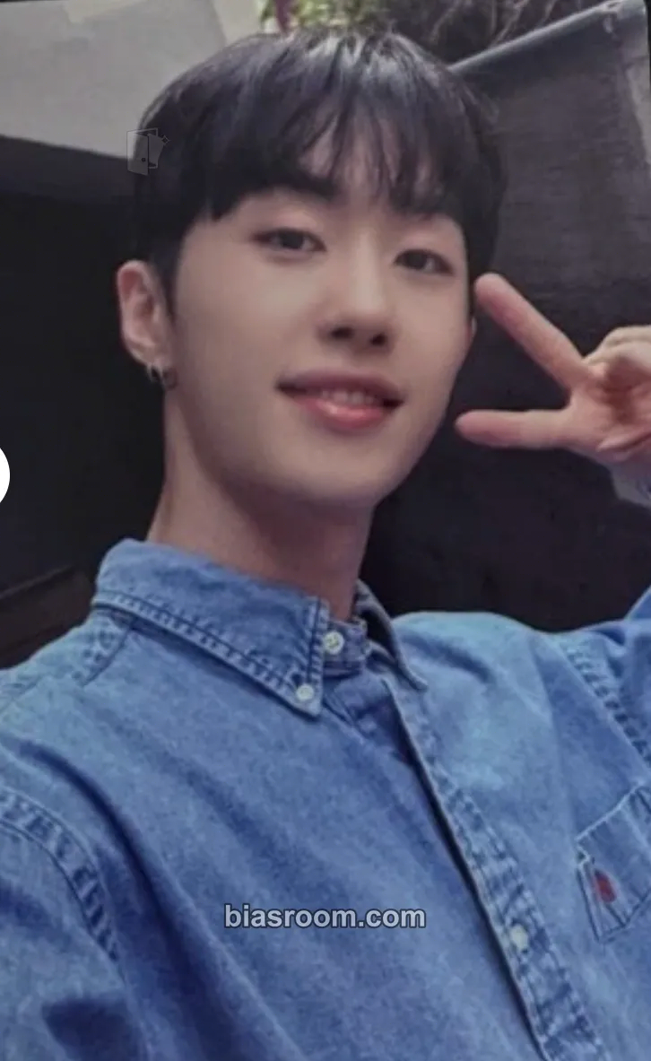Bitsaeon Peak Time Concert Photocard - M.O.N.T - M.O.N.T K-pop photocard