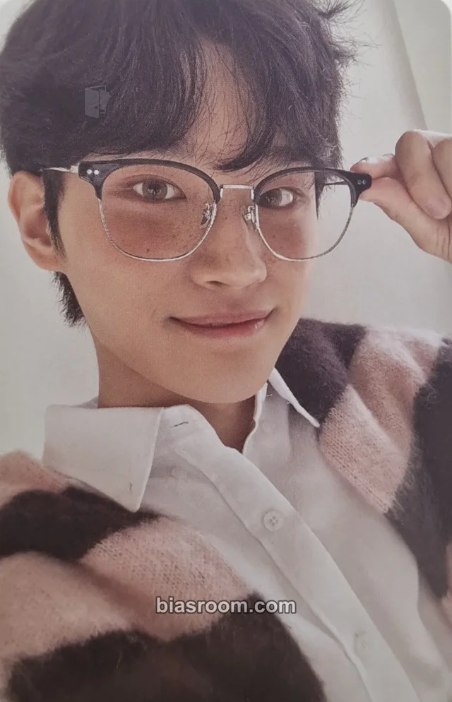 ONE PACT - Yedam - Moment Album album photocard nerd version selfie photocard
