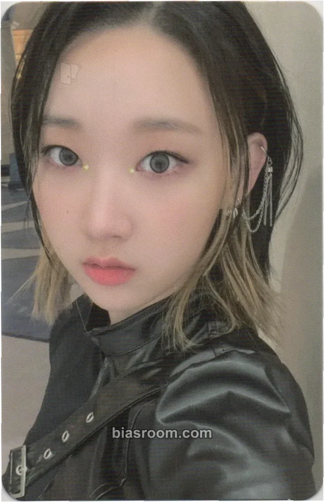 Weeekly - Jiyoon - Play Game : Awake Album album photocard myself version