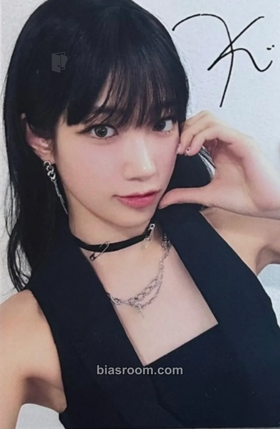 Kazuha CRAZY Photocard - LE SSERAFIM - LE SSERAFIM K-pop photocard