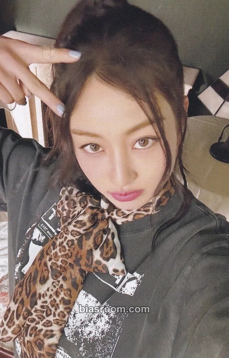 Jihyo ENEMY Photocard - TWICE - TWICE K-pop photocard