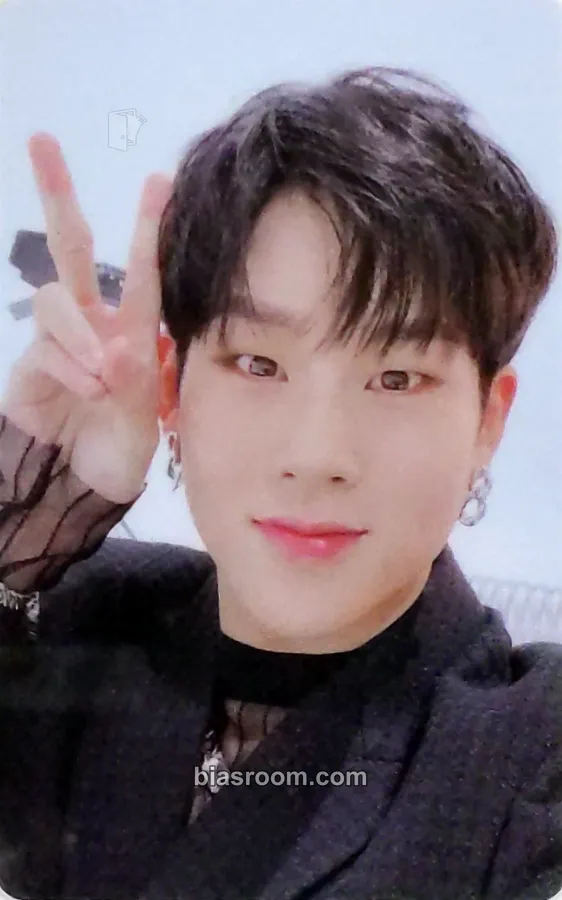 Joohoney REASON Photocard - MONSTA X - MONSTA X K-pop photocard