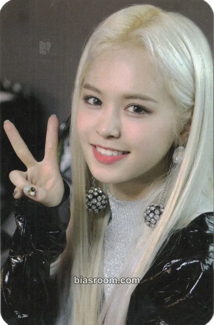 E:U Arrival of EVERGLOW Photocard - EVERGLOW - EVERGLOW K-pop photocard