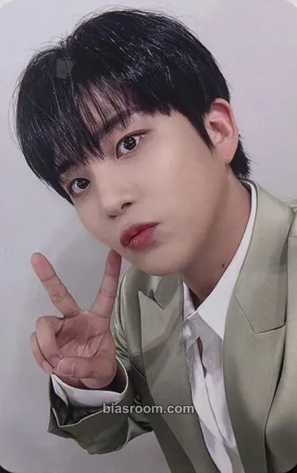 Jongho GOLDEN HOUR : Part.1 Photocard - ATEEZ - ATEEZ K-pop photocard