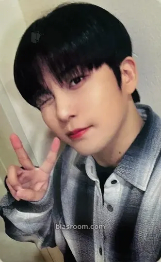 Jongho GOLDEN HOUR : Part.1 Photocard - ATEEZ - ATEEZ K-pop photocard