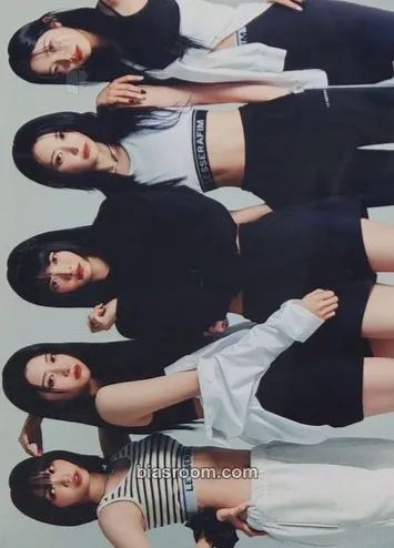 UNFORGIVEN Photocard - LE SSERAFIM - LE SSERAFIM K-pop photocard