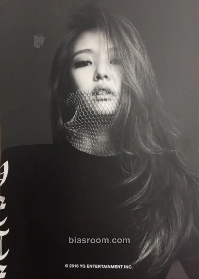 BLACKPINK - Jennie - Premium Debut Showcase Event broadcast postcard