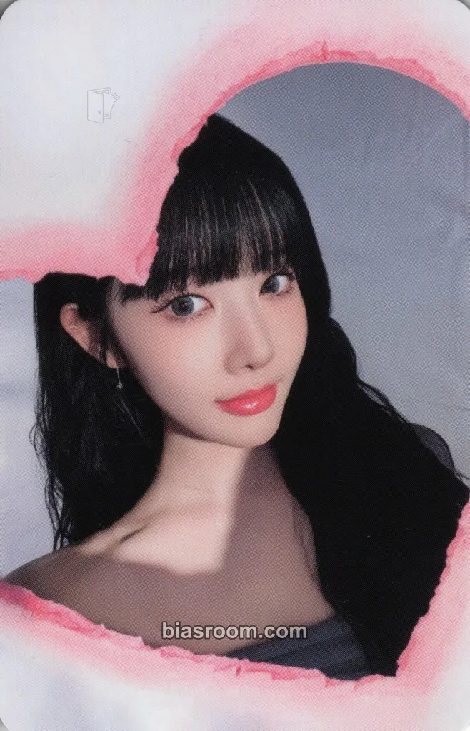 Sieun Metamorphic Photocard - STAYC - STAYC K-pop photocard
