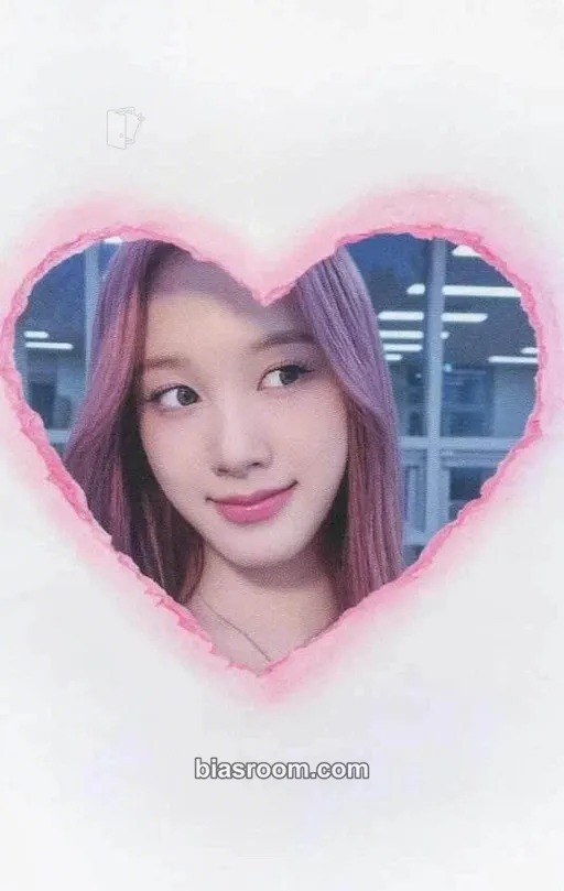 J Metamorphic Photocard - STAYC - STAYC K-pop photocard